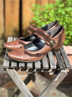 Fugitive leather & suede shoes